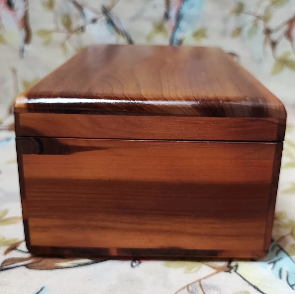 Lane Cedar Chest Salesman Sample Wood Jewelry Craft Stash Box *FLAW* NO KEY
